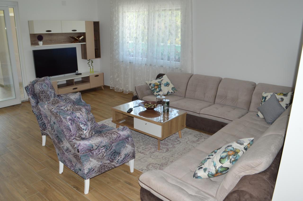 Amal Grand Villa Bihać Екстериор снимка
