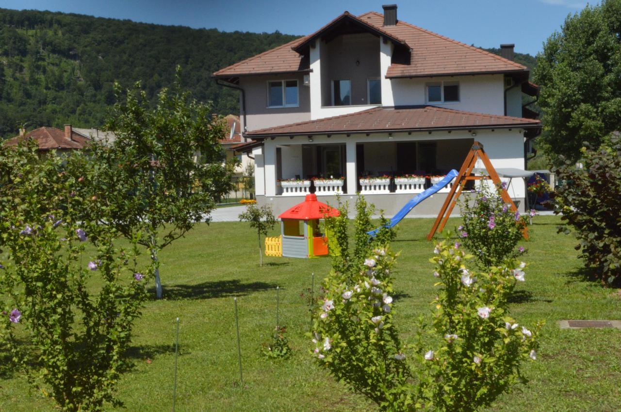 Amal Grand Villa Bihać Екстериор снимка